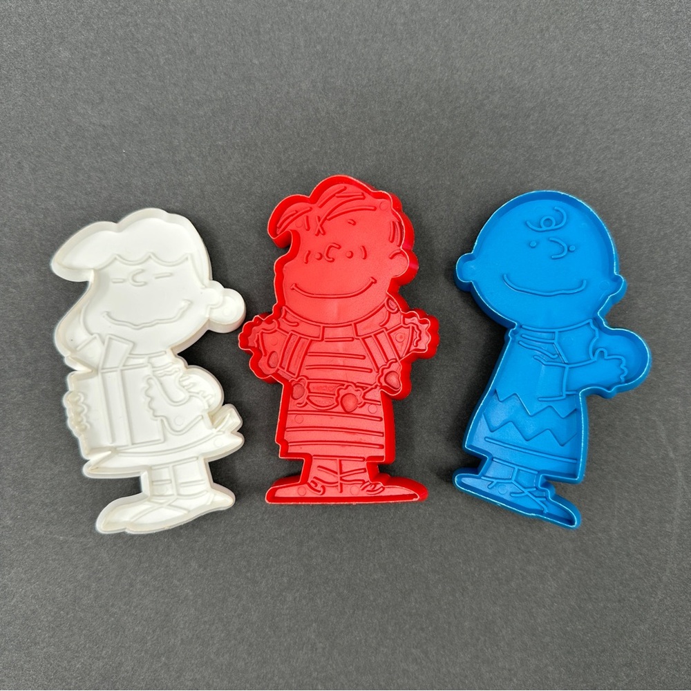 Vintage Peanuts Cookie Cutters Set of 3 Charlie Brown Linus Lucy Charles Schulz